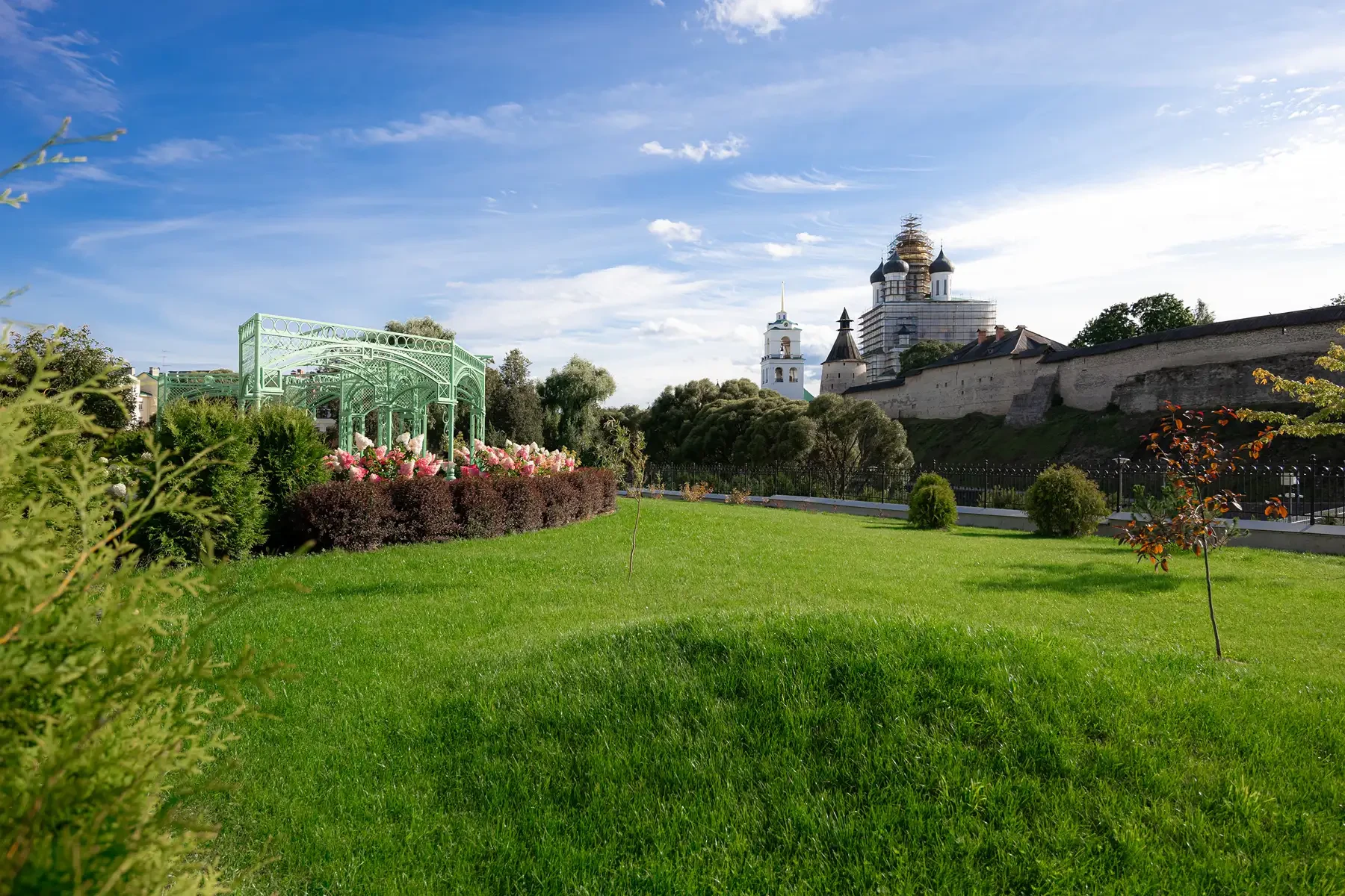 Открытая терраса Зала событий 18|88 станет великолепным местом для церемоний под открытым небом Открытая терраса Зала событий 18|88 станет великолепным местом для церемоний под открытым небом